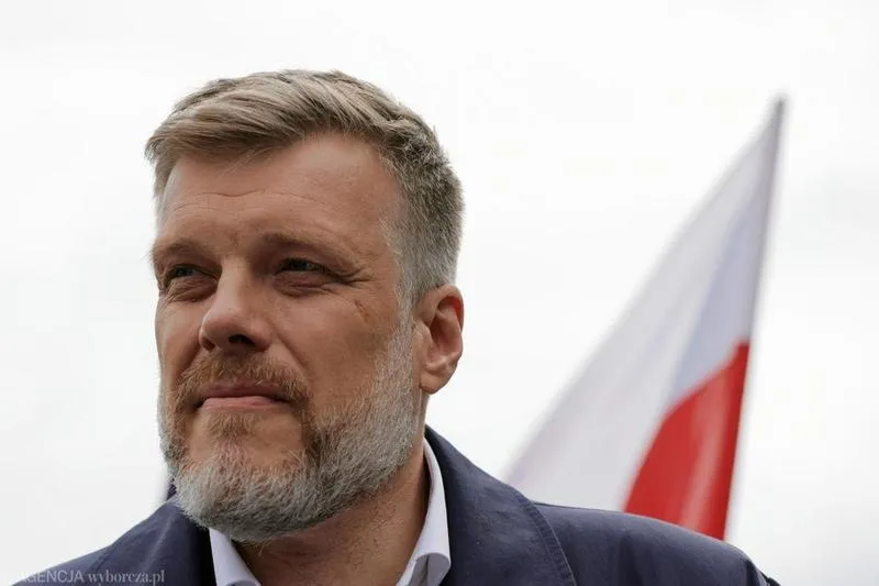 Dlaczego Adrian Zandberg zrezygnował z miejsca w rządzie - poznaj nieznane okoliczności decyzji