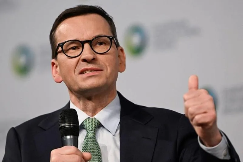 Ile mierzy Mateusz Morawiecki? porównanie wzrostu z innymi politykami