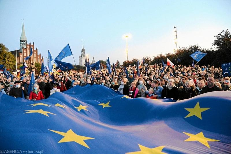 Ile Polska wpłaca do Unii Europejskiej? Składki i bilans członkostwa
