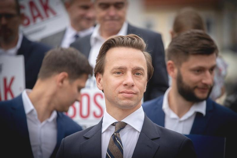 Niższe podatki i dobrowolny ZUS