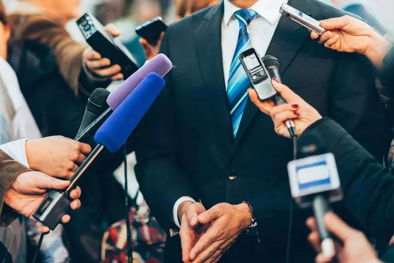Wpływ mediów na politykę